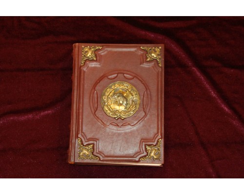 Подарочная книга "Охотничий календарь. Собаки охотничьи"