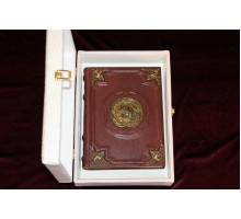 Подарочная книга в сувенирном чемоданчике "Охотничий календарь. Собаки охотничьи"