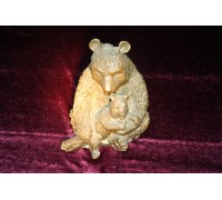Скульптура настольная "Медведица с медвежонком"